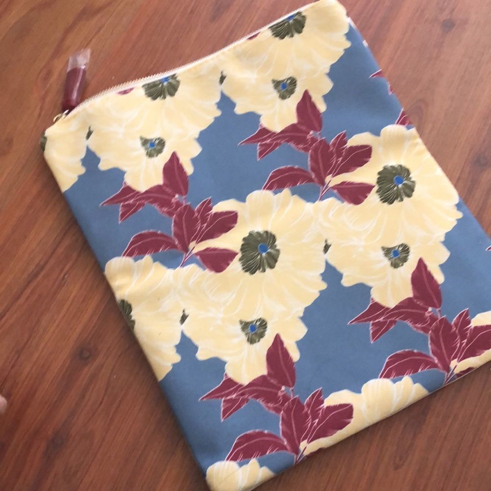 NWT Rachel Pally Floral and cream canvas clutch. - Picture 6 of 7